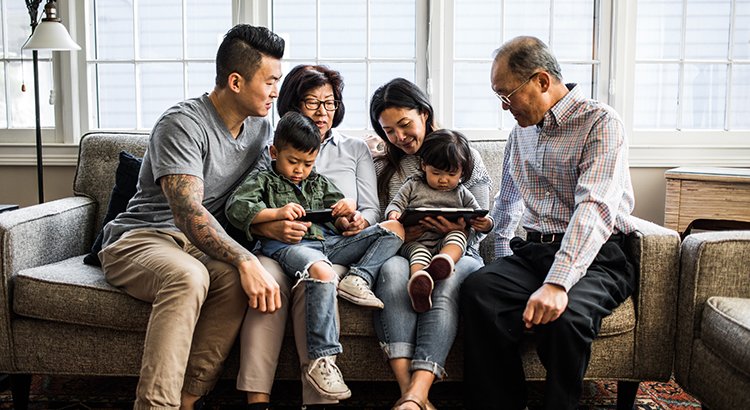 More Generations Are Living under One Roof This Year | Keeping Current Matters