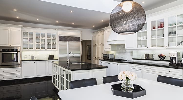 The Luxury Market Is Attracting Buyers in 2021 | Keeping Current Matters