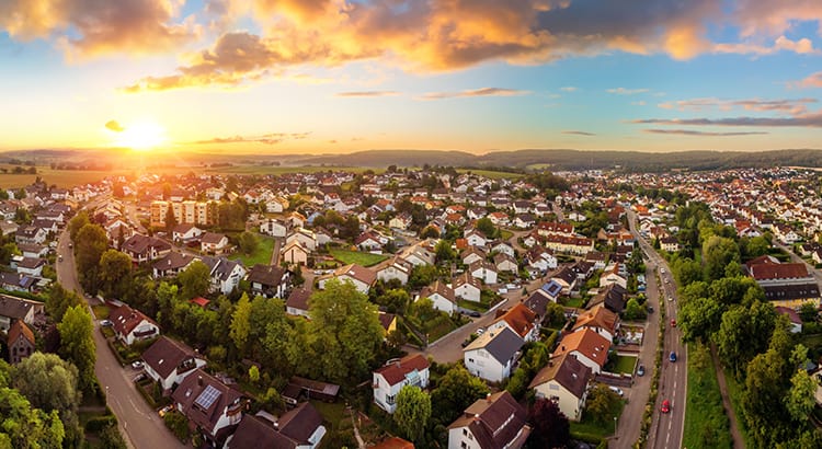 What Do Experts See on the Horizon for the Second Half of the Year? | Keeping Current Matters
