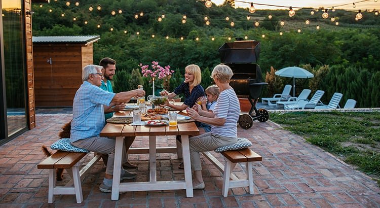 Top Reasons Homeowners Are Selling Their Houses Right Now | Keeping Current Matters