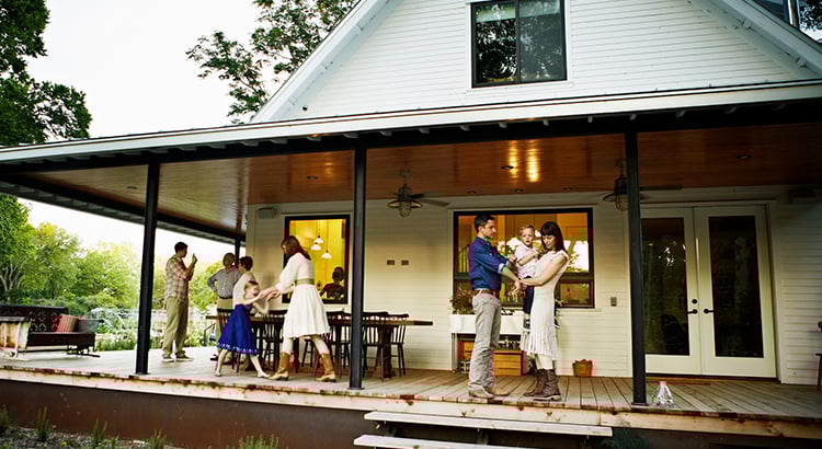 More People Are Finding the Benefits of Multigenerational Households Today | Keeping Current Matters